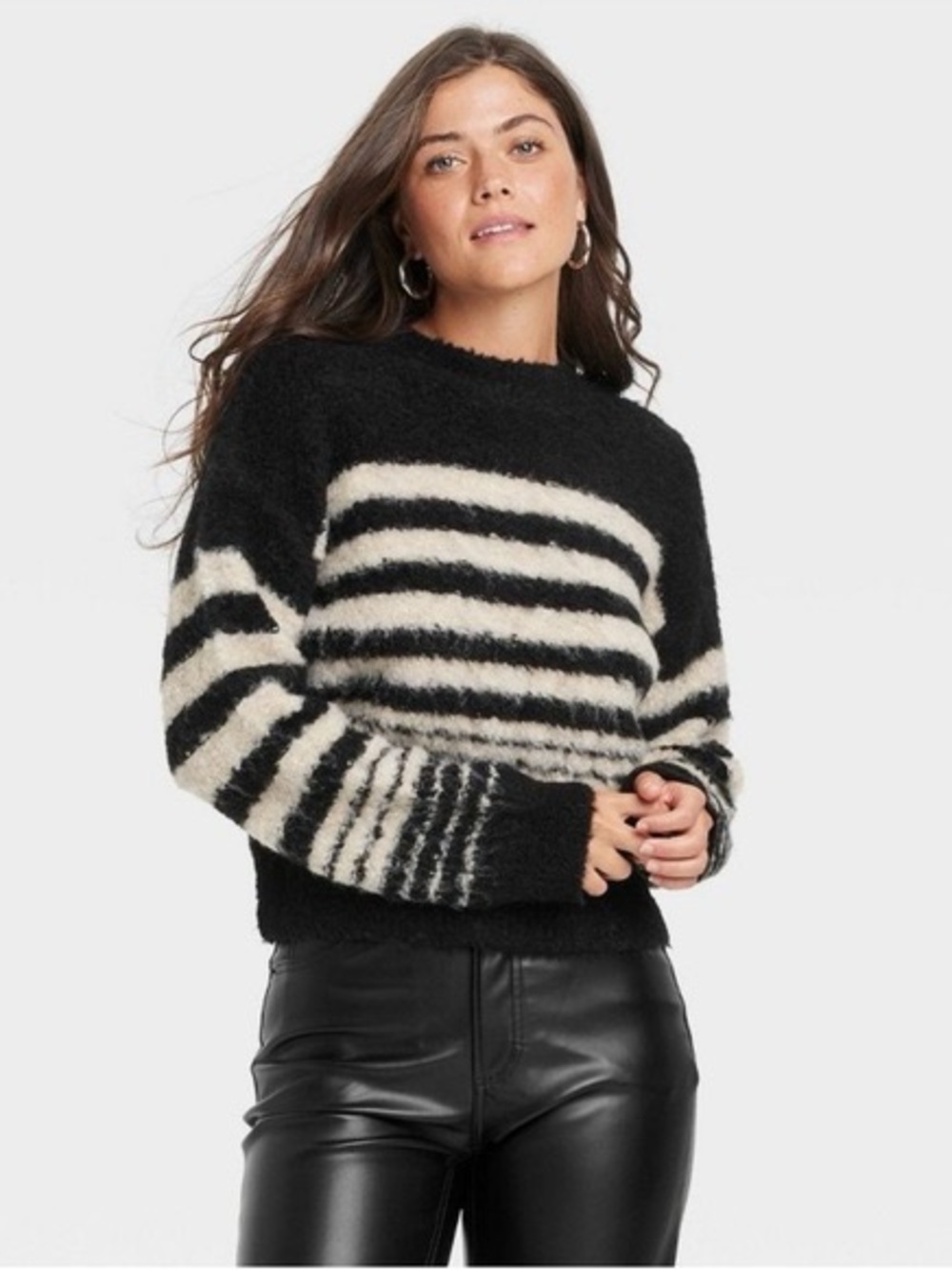 Universal Thread Black Cream Striped Fuzzy Knit Sweater M Cozy Pullover